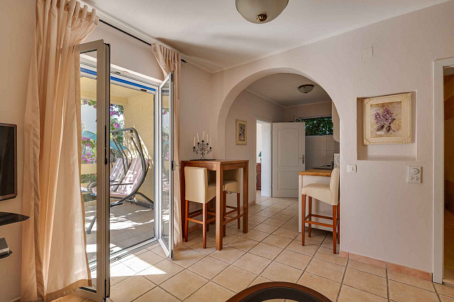Villa with 3 Separate Apartments – Ideal Investment Opportunity for a Mini-Hotel — photo 37